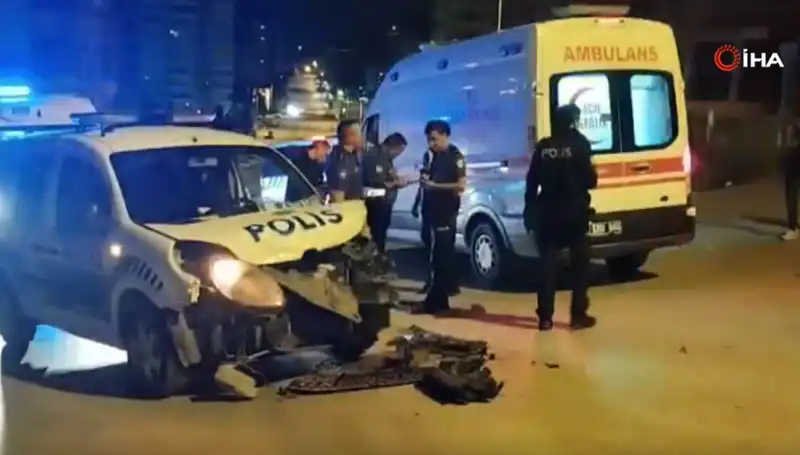 Ankara’da Polisi Şaşkına Çeviren Hafif Ticari Araç Kazası