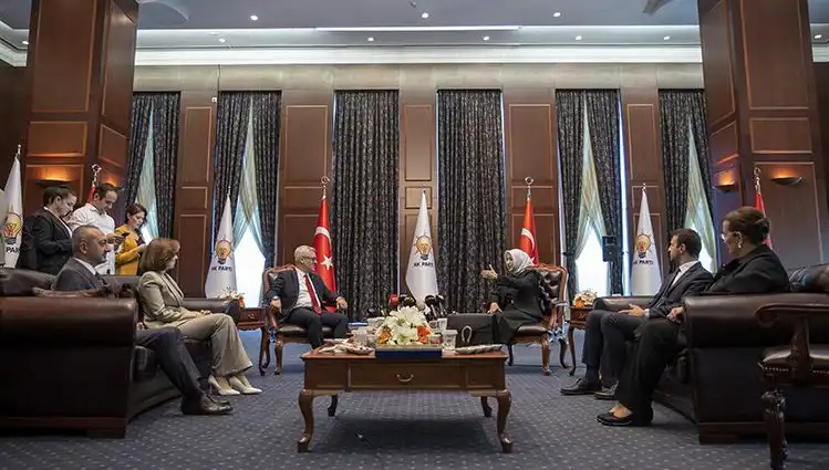 AK Parti’nin Bayramlaşma Programı Açıklandı: CHP Neden Yer Almadı?