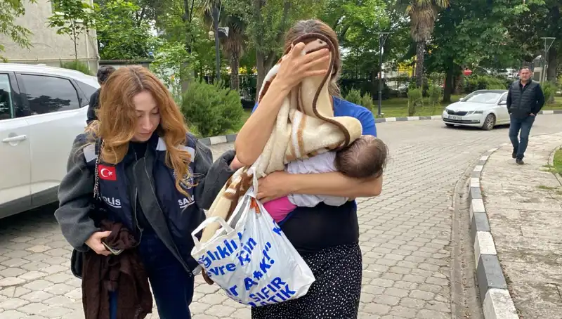Evlerden Hırsızlık Yapan Kadın, Polisi Şaşkına Çeviren Yöntemle Yakalandı