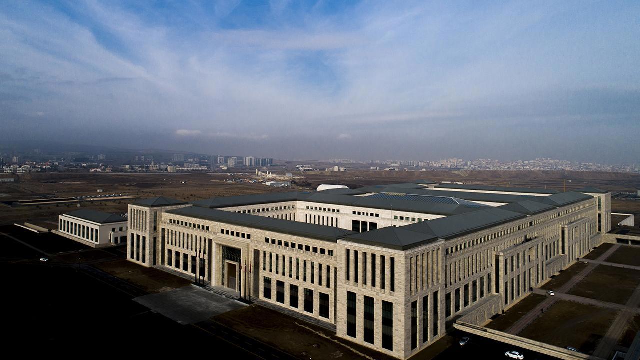 MİT'in Kariyer Fırsatları Gençlerin İlgi Odağında