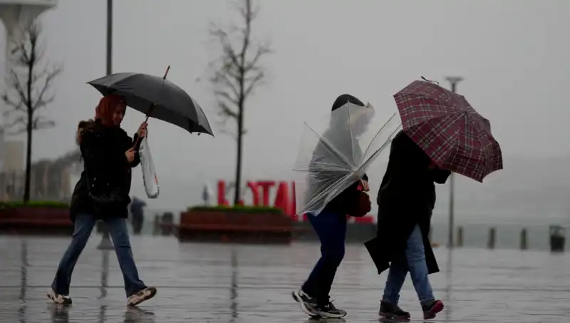 İstanbullular Dikkat! Yarın Şiddetli Sağanak Yağmur Bekleniyor