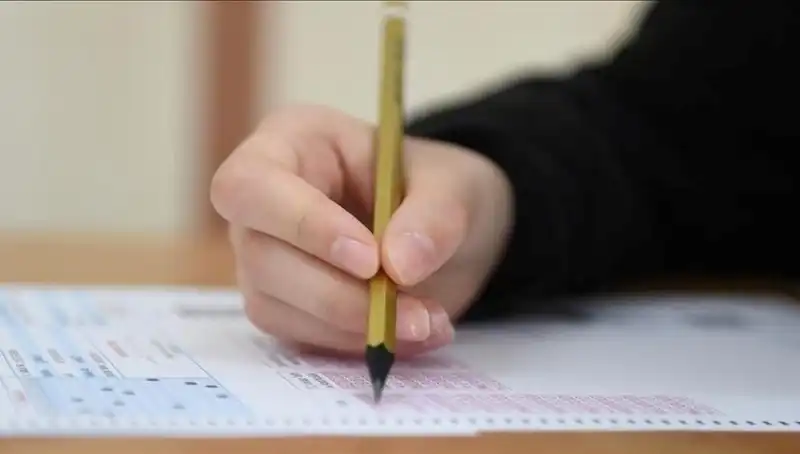 LGS Sınavında Eleyici Sorular: Öğrencilerin Performansı Beklentilerin Gerisinde Kaldı