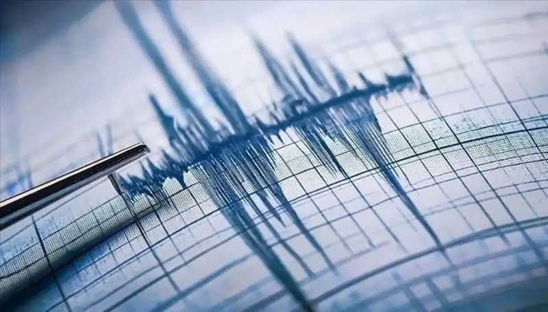 Ege Denizi'nde Şiddetli Deprem: 3.6 Büyüklüğündeki Sarsıntı Neleri Etkiledi?