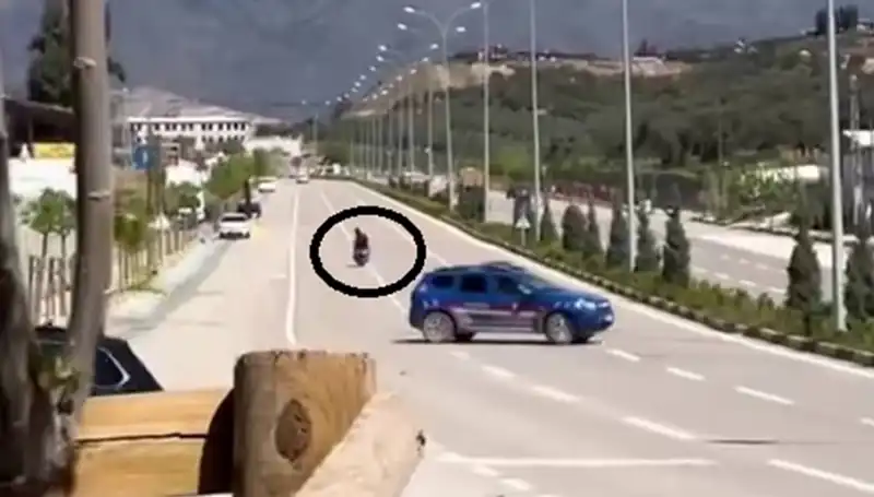 Başarı Peşindeki TikTok Videosu Gençler İçin Neden Pahalıya Patladı?