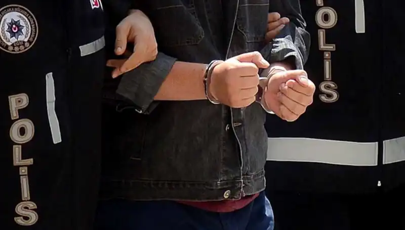 FETÖ'nün Dışişleri Bakanlığı'ndaki Ağlarına Sarsıcı Operasyon: 8 Gözaltı Kararı!