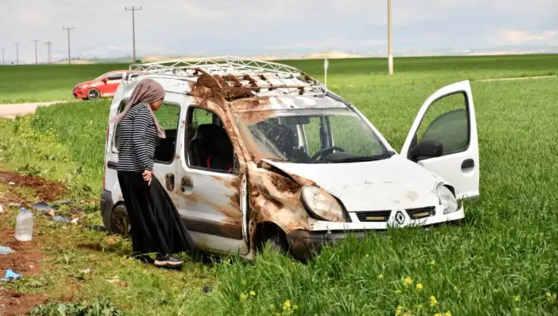 İki Araç Kaza Yaptı: Altı Çocuk Dağıldı, On Yaralı Hastaneye Kaldırıldı!