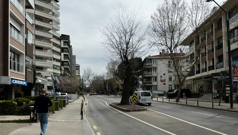 Kadıköy'de Tehlike Saçan Cadde: Sürekli Kaza Rapor Ediliyor!
