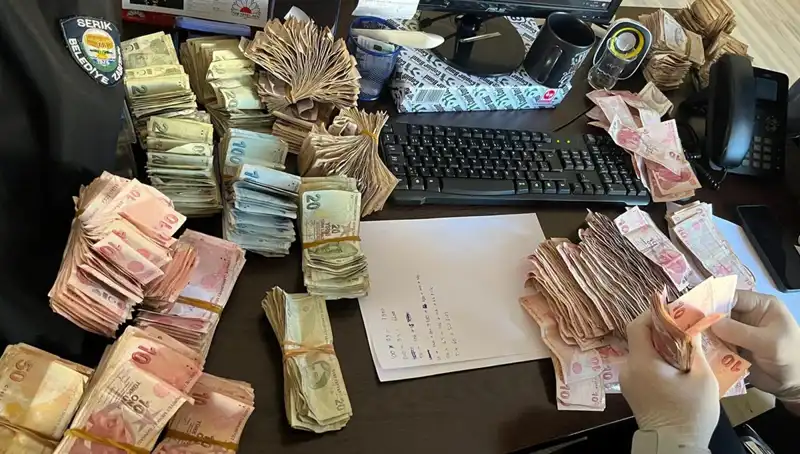Dilencinin Üstünden Çıkan Binlerce TL, Şehirde Şok Etkisi Yarattı!