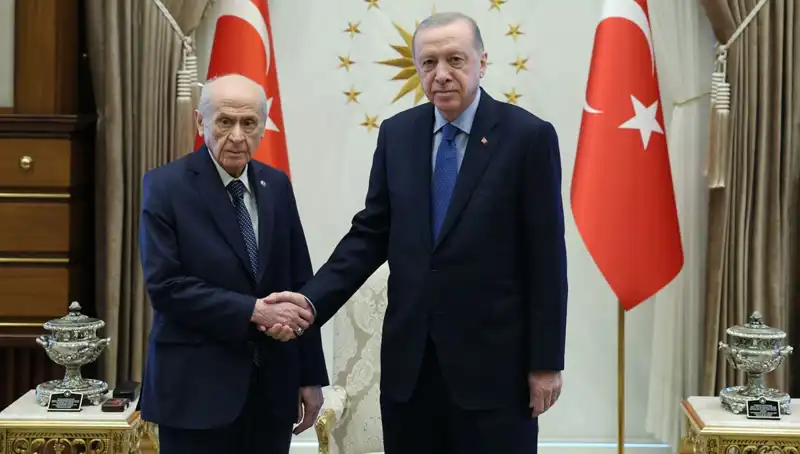 Cumhurbaşkanı Erdoğan ve Bahçeli'nin Kritik Görüşmesi: Siyasi Gelişmeler Neleri Müjdeliyor?