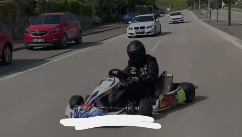 Go-Kart Sürücüsünden Şaşırtan Drift Gösterisi: Tehlikenin Eşiğindeki Anlar!