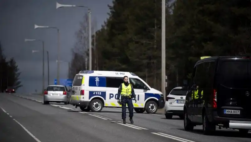 Finlandiya'da Okulda Bıçaklı Saldırı: Korkunç Olay Üzerine Gelişmeler