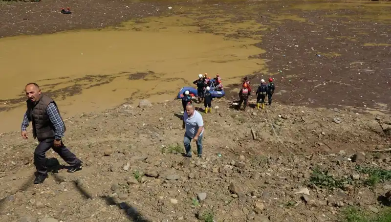 Trabzon'da Sel Felaketi: Su Tahliye Eden Adamın Drama Dolu Hikayesi