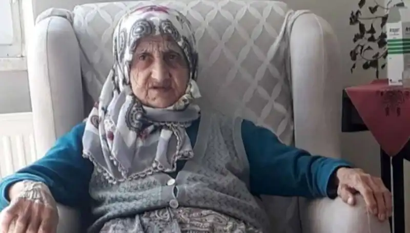 Önceki gün yaşanan kazada yaşlı kadın, otomobilin çarpması sonucu hayatını kaybetti