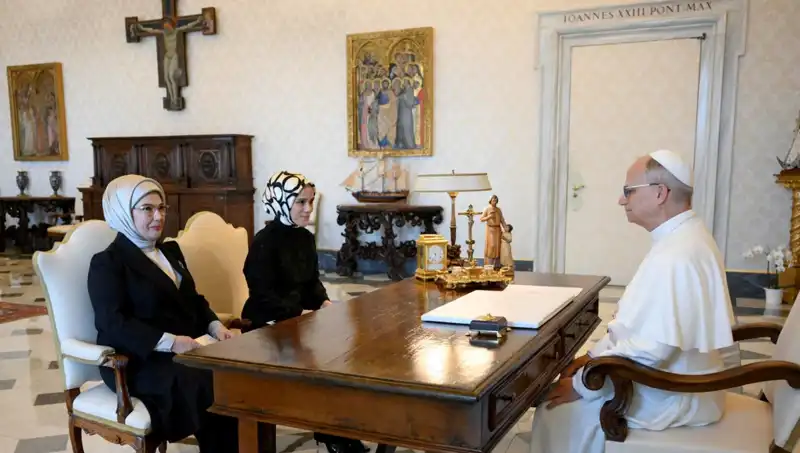 Emine Erdoğan ve Papa Leo'nun Tarihi Görüşmesi: Gazze Gündemi
