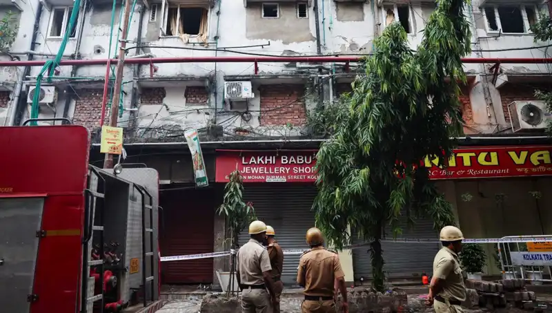 Hindistan'da Otel Yangınında Trajik Kayıplar: 15 Hayat Gitti