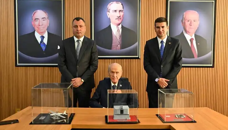 MHP Lideri Bahçeli, Ülkü Ocakları'na Ziyaret Gerçekleştirdi: Strateji Belirleme Toplantısı