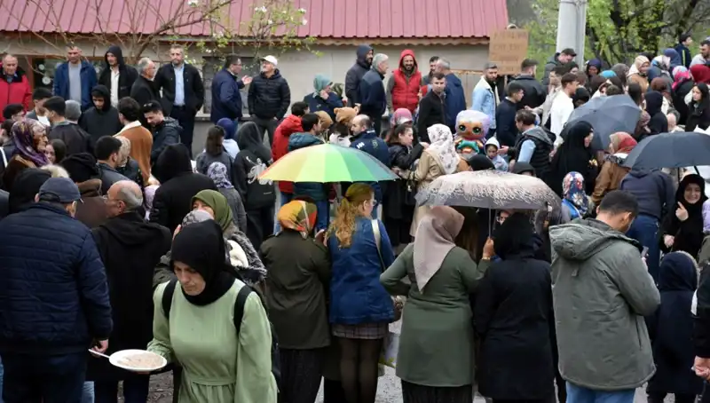 ** 12 Bin Kişinin Katıldığı Geleneksel Bayramlaşma Etkinliği, Bir Asrı Geride Bıraktı!**
