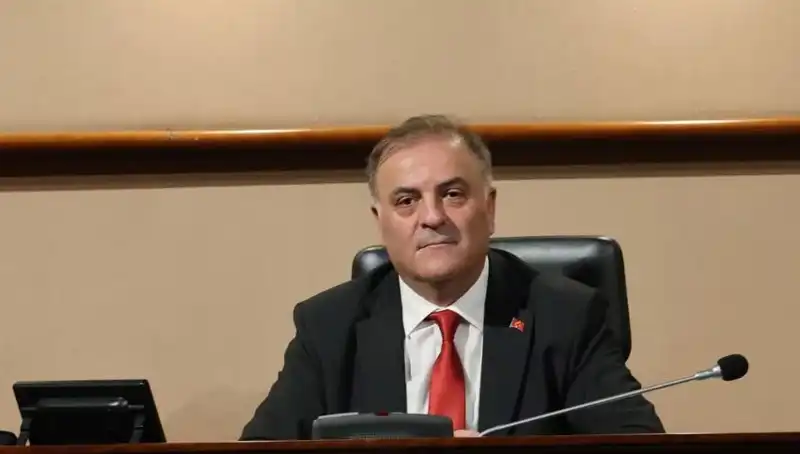 İstanbul'un Yeni Yüzü: İBB Başkanvekili Nuri Aslan'ı Tanıyın