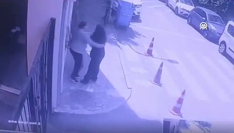 İstanbul'da Lise Tuvaletinde Dehşet: Öğrencilerin Güvenliği Tehdit Altında mı?