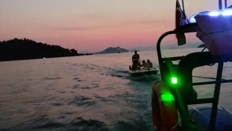 Fethiye Açıklarında Sürüklenen Tekne Faciası: 4 Kişi Kurtarıldı!