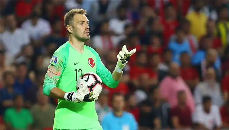 Milli Kaleci Mert Günok Futbolu Bırakmak İstediği Yaşı Açıkladı: Merak Edilen Detaylar