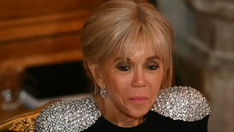 İlk Fırtına: First Lady Davasında 'Erkek Olarak Doğdu' İddiasına Beraat!