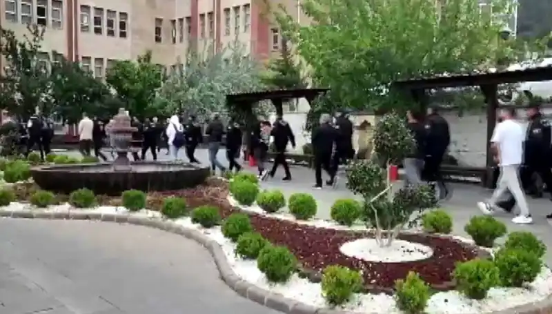 200 Milyon Liralık Vurgun: Türkiye'de Tarihi Operasyon ve 16 Tutuklama