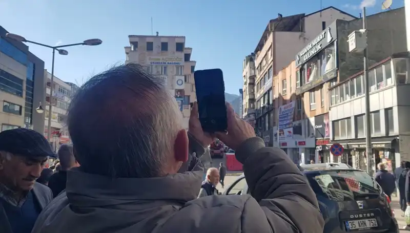 Çatıya Çıkıp Yarışanlar, Gerilim Dolu Anlar Yaşattı!