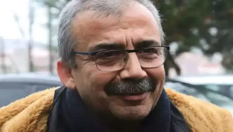 Sırrı Süreyya Önder'in Hastalığı: Hayranlarını Üzen Gelişmeler