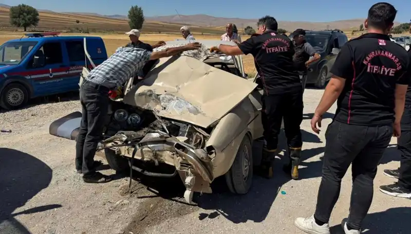 Kahramanmaraş'ta Feci Kaza: Kamyonet ile Otomobil Çarpıştı, 1 Kişi Hayatını Kaybetti