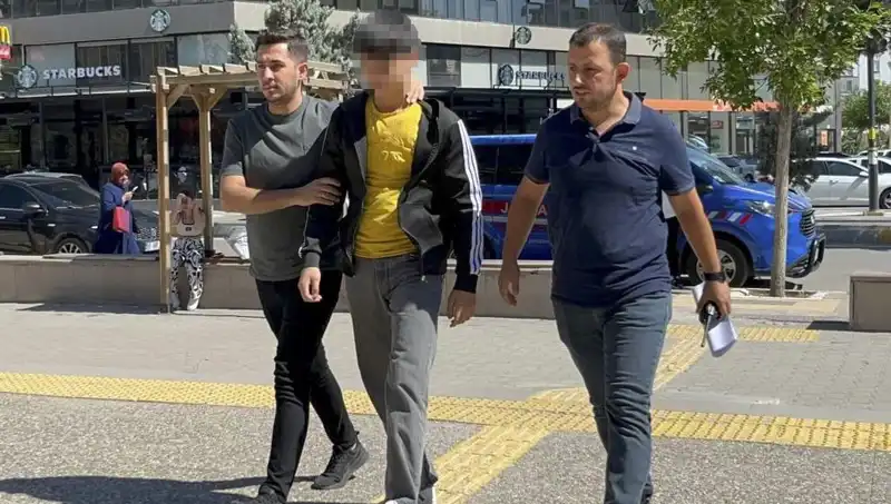 Tartışma Kavgaya Dönüştü: Ağabeyine Bıçakla Saldırdı