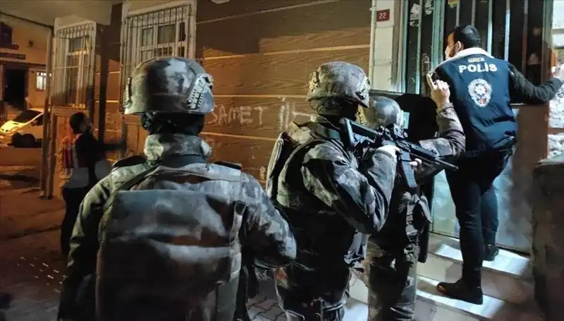 8 İlde Bahis ve Kara Para Operasyonları: 500 Milyon Liralık Varlığa El Konuldu!