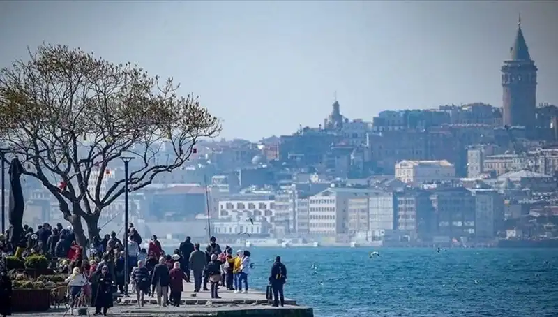 İstanbul’da Bahar Havası Geri Dönüyor: Hafta Sonu Güneşin Tadını Çıkarın!