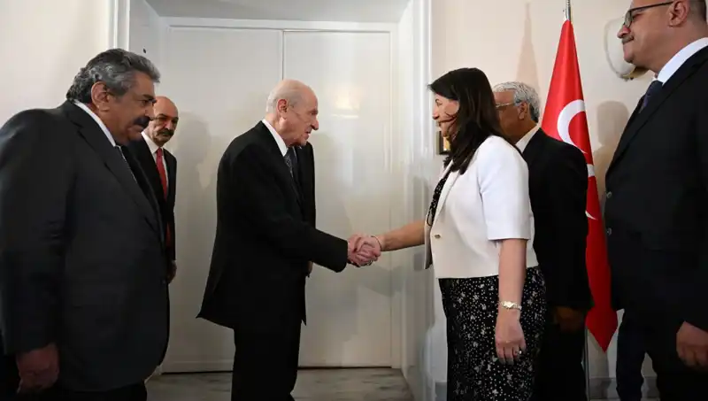 Bahçeli, DEM Parti Heyetiyle Görüşerek Siyasi Gündemi Belirliyor!