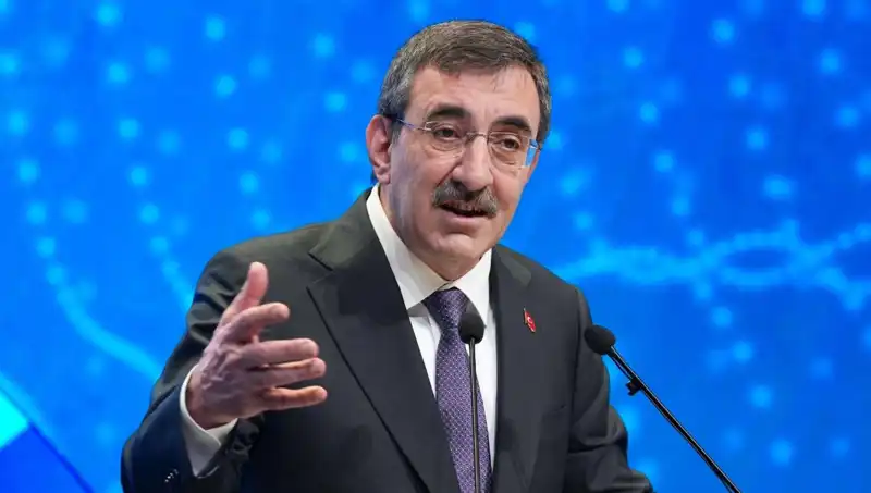 Cevdet Yılmaz'dan Sert Boykot Tepkisi: Sorumlu Siyaset İçin Tehdit Olmamalı!