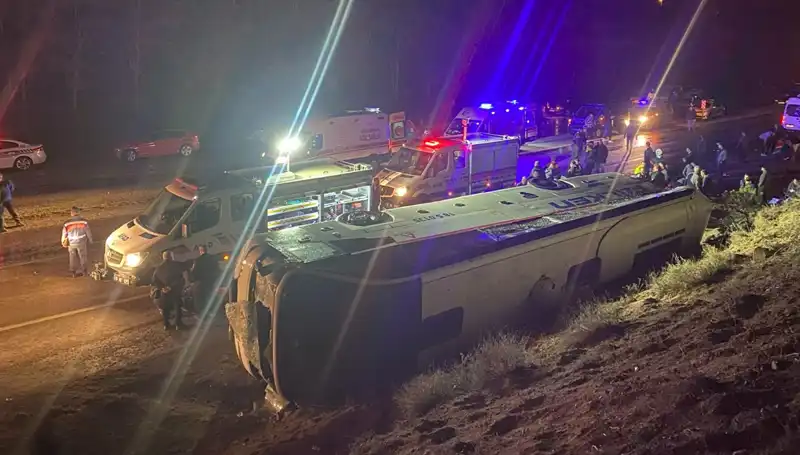 İşçi Servisi Şarampole Devrildi: 23 Yaralı, Olayın Ayrıntıları Ortaya Çıktı