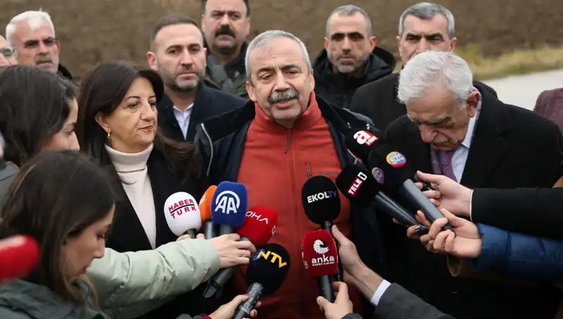 İmralı'da PKK'ya Çarpıcı Çağrı: Öcalan'ın Beklentileri Neler?