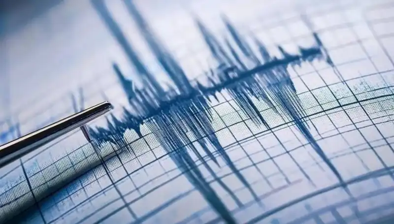 Simav'da Art Arda Gelen Sarsıntılar: Deprem Kayıtları Endişe Veriyor!