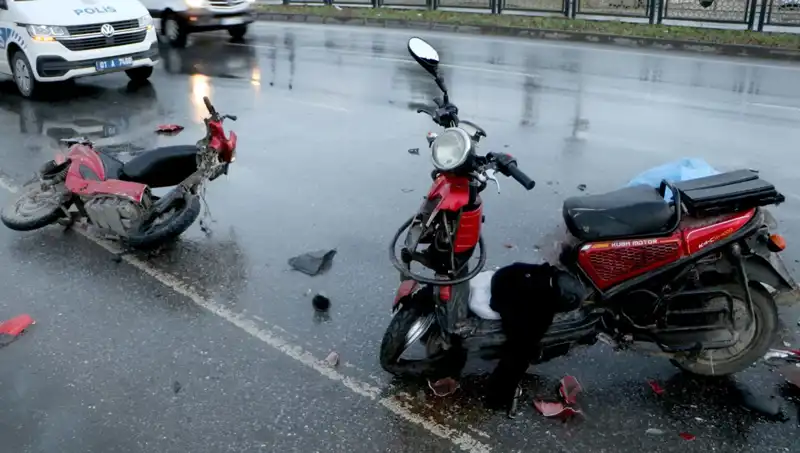 Adana'da Trafik Kazası: Elektrikli Bisikletle Otomobil Çarpıştı, 1 Ölü!