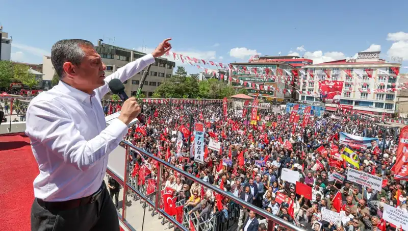 Özgür Özel'den Çarpıcı Açıklama: Örgütün Silah Bırakma Kararını Destekliyoruz!