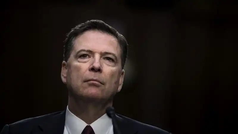 FBI’ın Eski Başkanı’ndan Trump’a Şok Gönderme: 4 Rakamla Tehdit Mesajı!