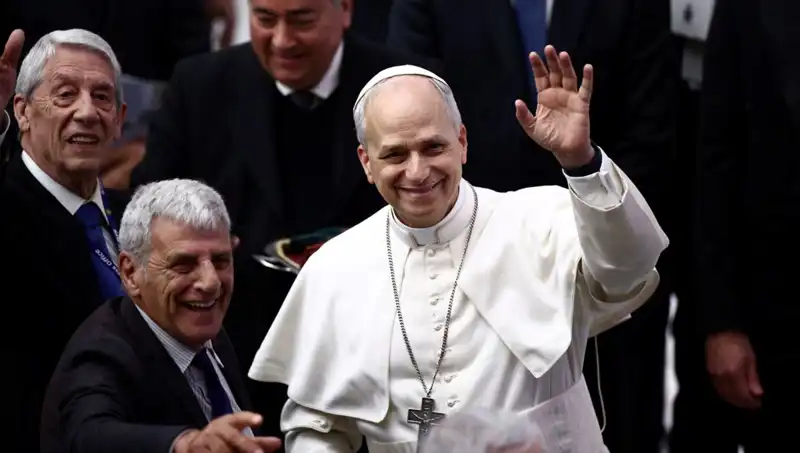 Papa Leo'nun Soyadının Arkasındaki Büyüleyici Aşk Hikayesi