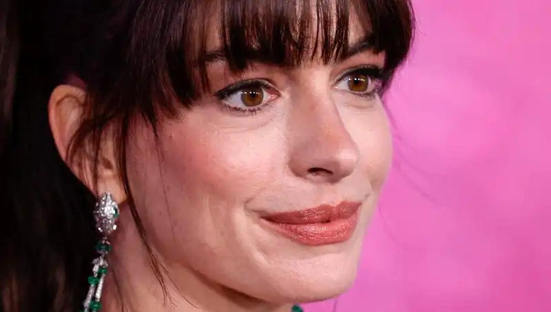 Hollywood Yıldızlarının Şaşırtan Estetik Trendi: Ölü Deri Enjeksiyonu