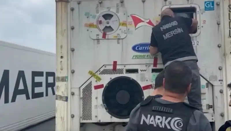 Mersin'de Dev Uyuşturucu Operasyonu: 100 Kilogram Uyuşturucu Ele Geçirildi