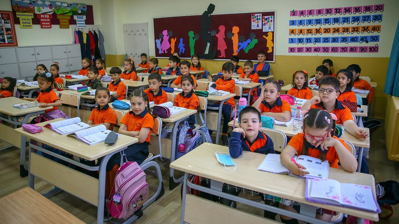 İstanbul'da okullar saat 16.00'dan sonra tatil edilecek