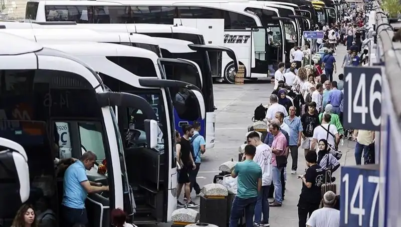 İstanbul'dan Göç Edenlerin Sayısı: Geçen Yıl 369 Bin 453 Kişi Şehirden Ayrıldı!