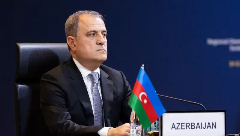Azerbaycan ve Ermenistan: Barışa Giden Yolda Tarihi Anlaşma
