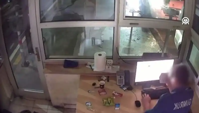 Kapıkule Sınır Kapısı'nda Büyük Rüşvet Operasyonu: 23 Görevli Tutuklandı