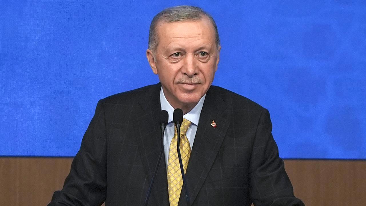 Cumhurbaşkanı Erdoğan Deprem Bölgesindeki Konutları Yıl Sonuna Kadar Teslim Edecek