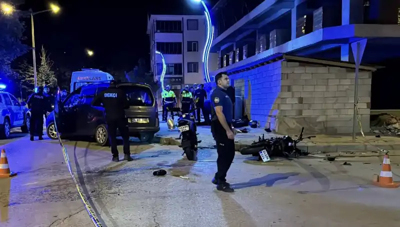 İki Hayat Kayıp: Otomobille Motosiklet Çarpıştı, Korkunç Kaza!